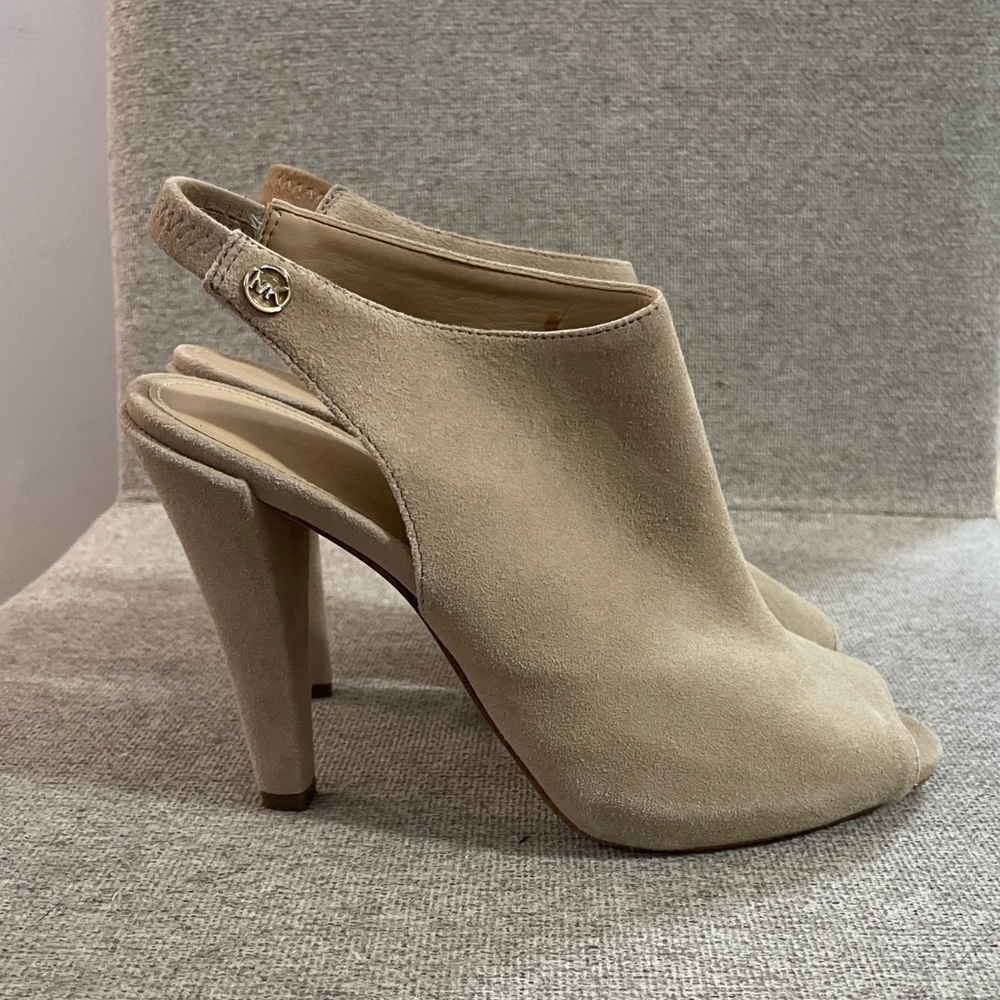 Michael Kors Heeled Bootie with Peep-Toe Size 6